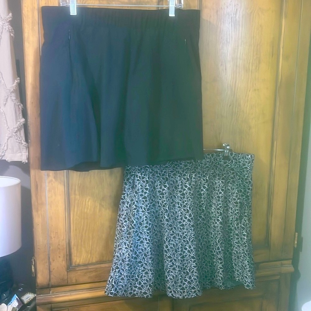 bundle lot of 2 skorts talbots. xl